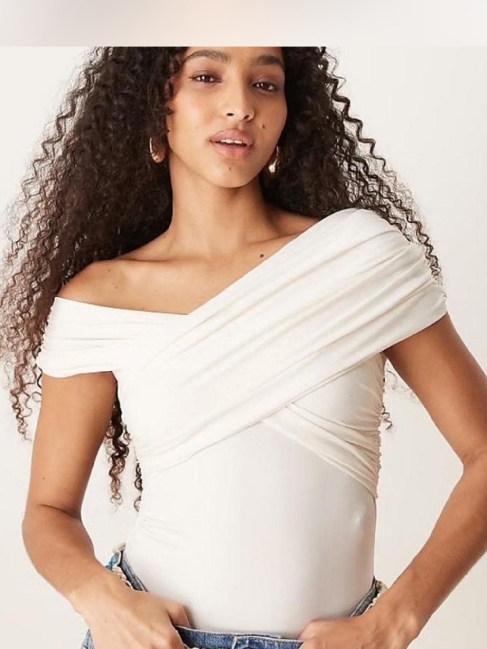 Abercrombie & Fitch Off-Shoulder Ruched Cream & White Bodysuit Woman’s Size S